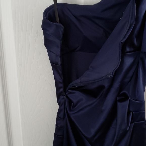 Worn once! Le chateau- Formal dress NWOT - Picture 7 of 16